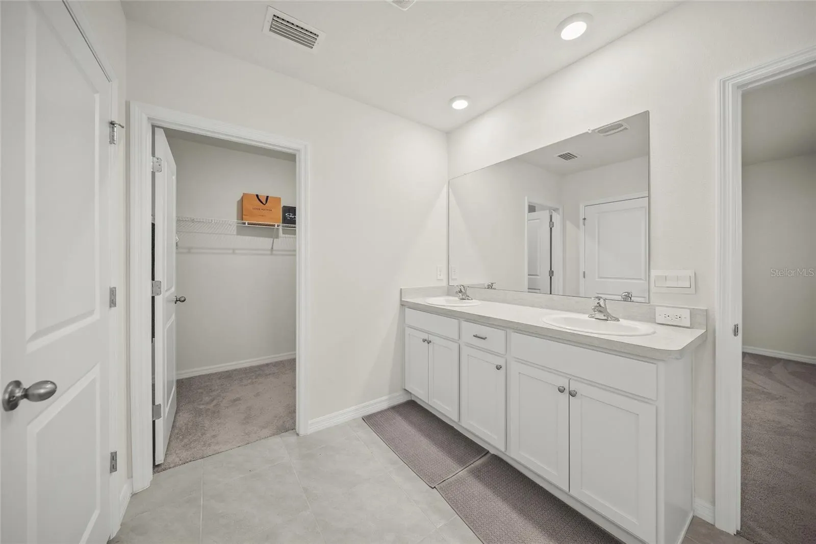5215 MONTELENA CV SW