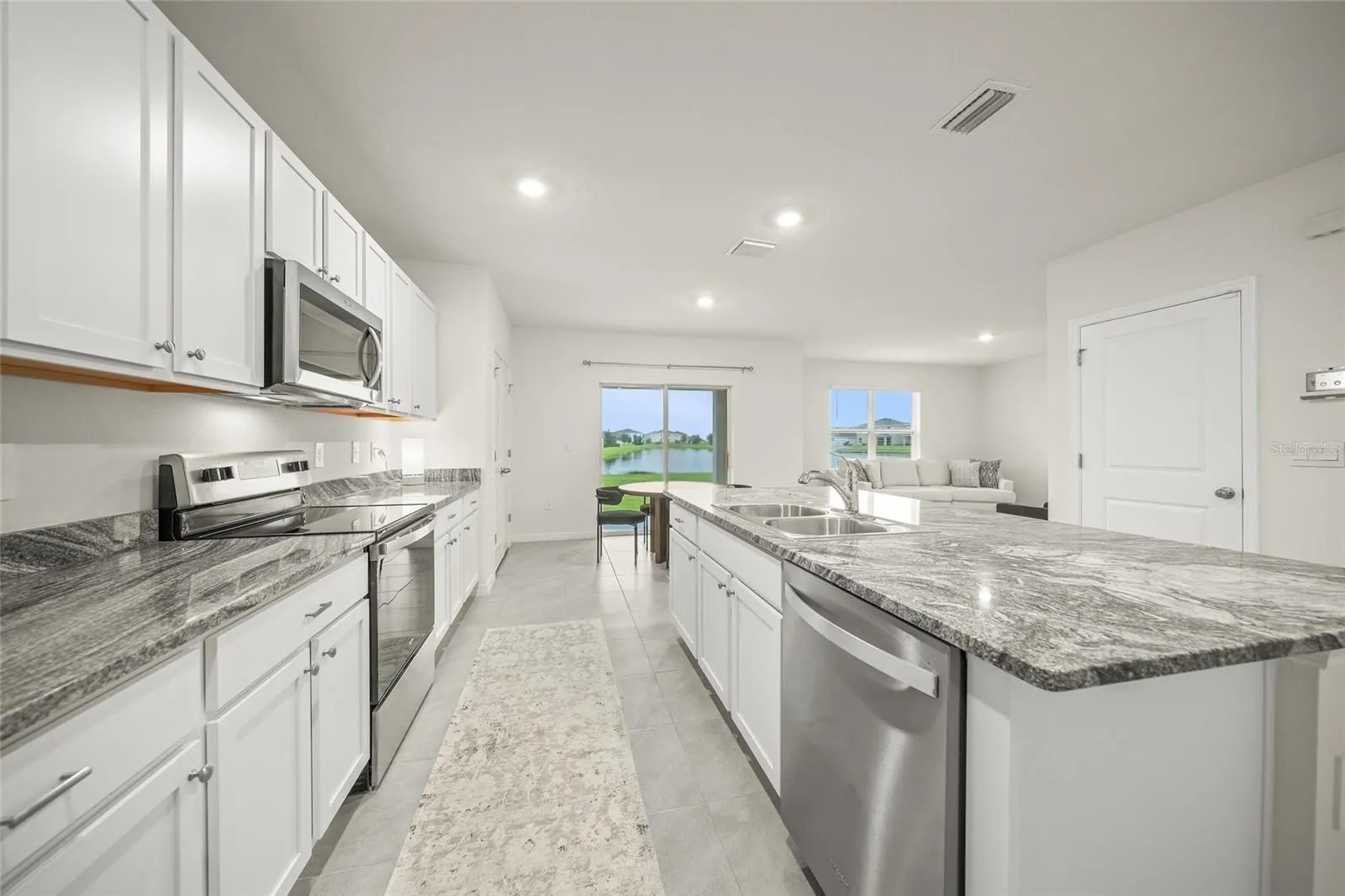 5215 MONTELENA CV SW
