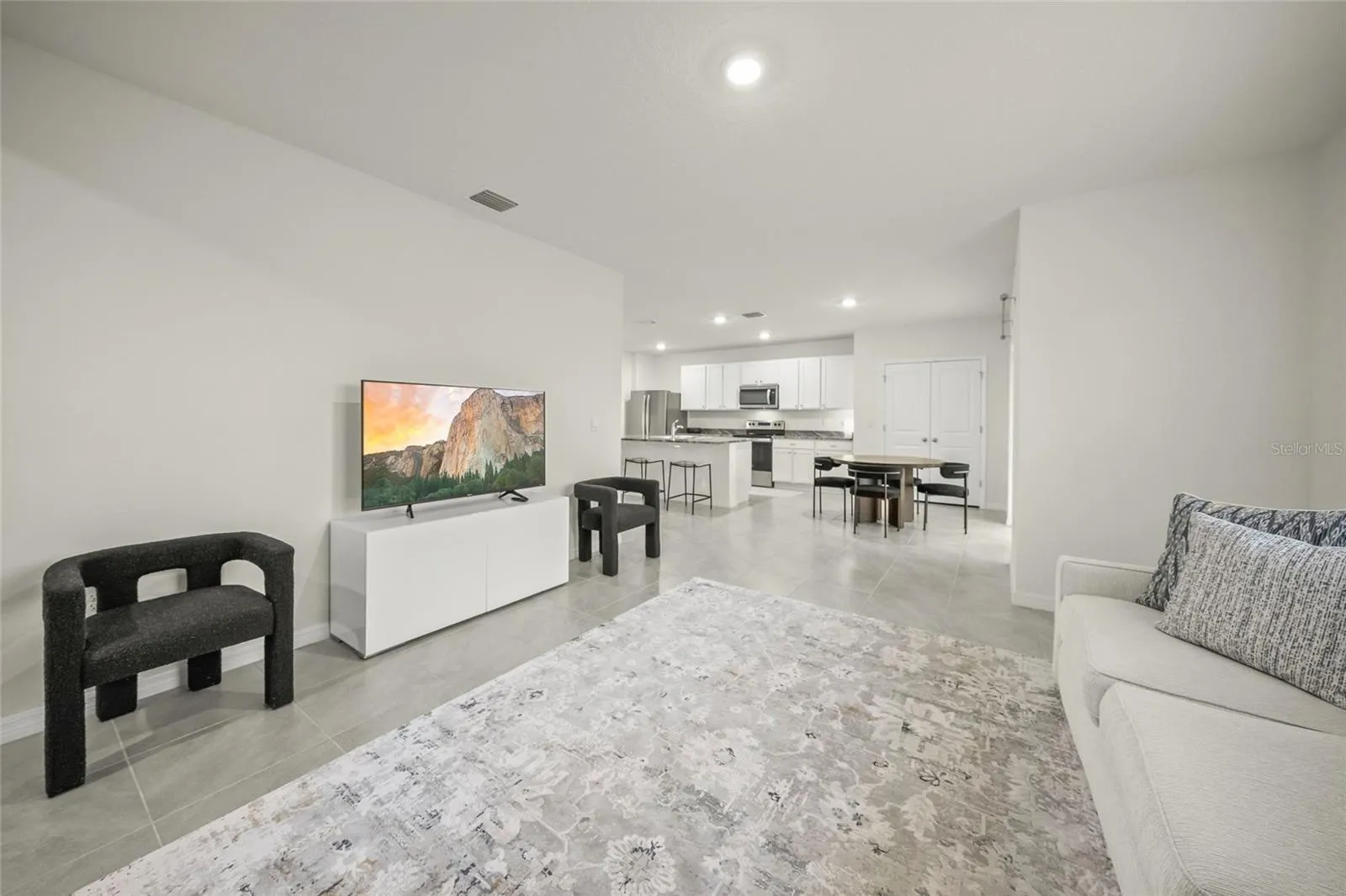 5215 MONTELENA CV SW