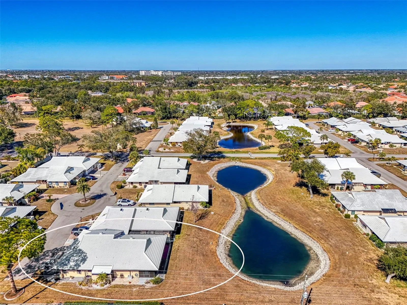 32 PEBBLE ROCK DR