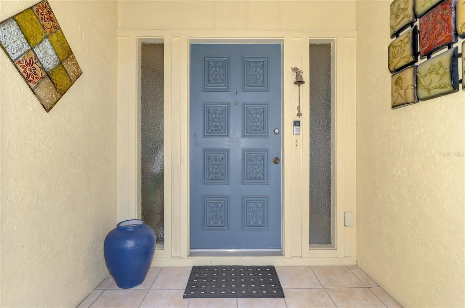 32 PEBBLE ROCK DR