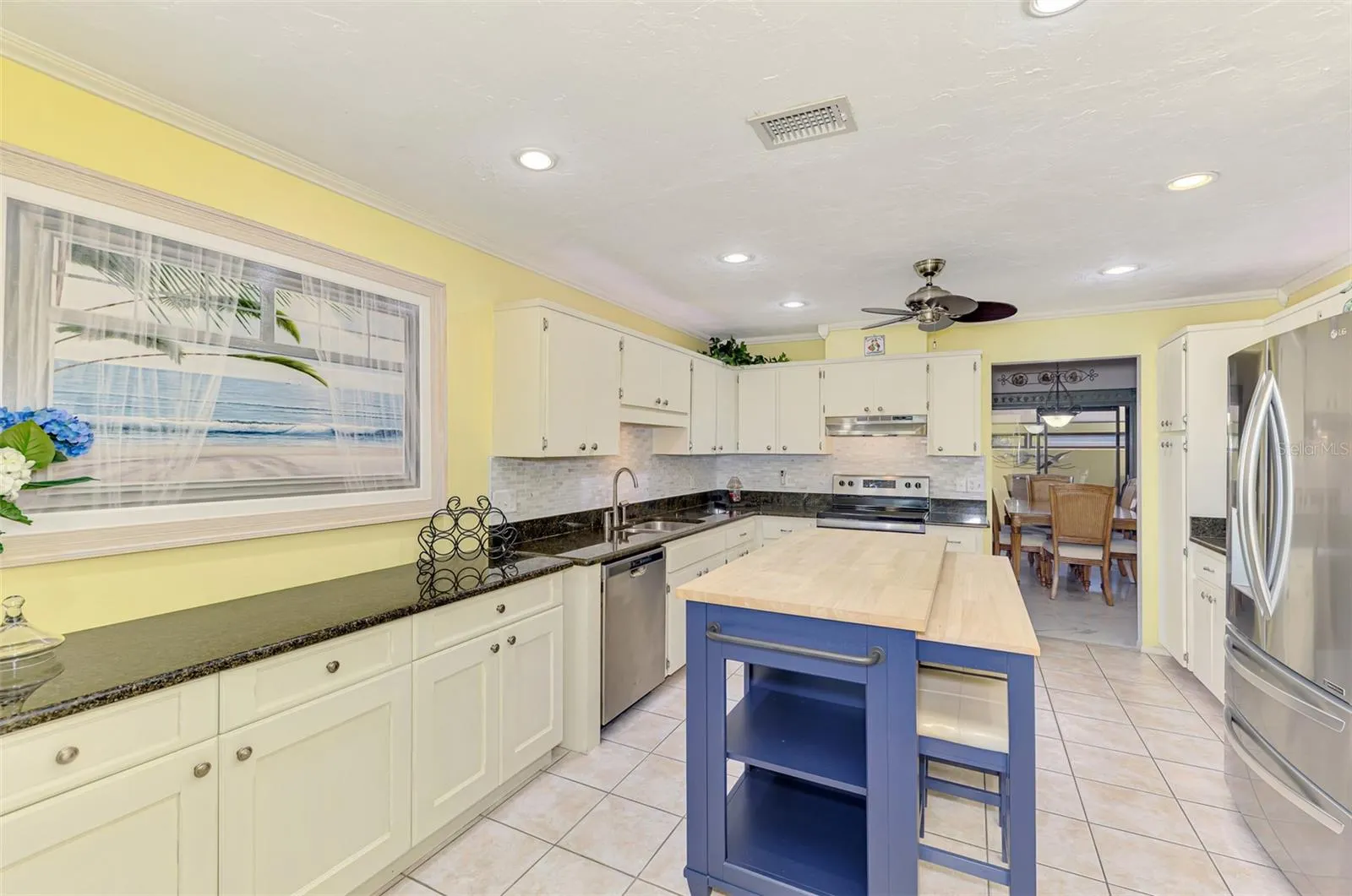 32 PEBBLE ROCK DR