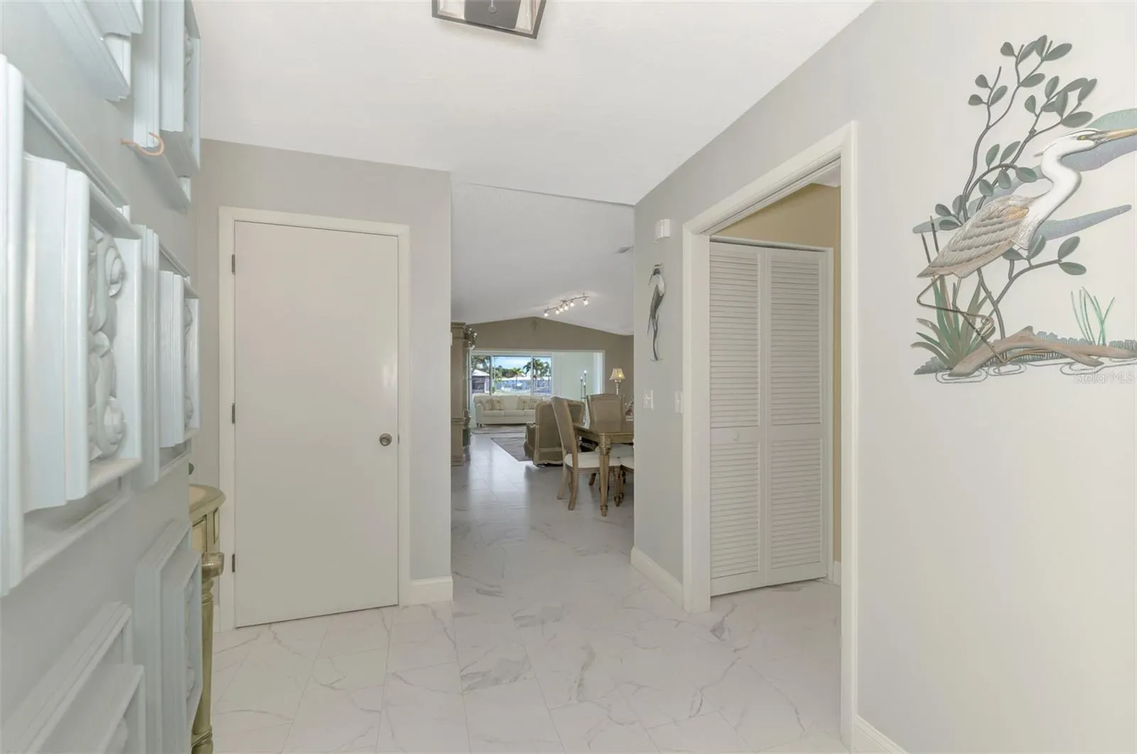 32 PEBBLE ROCK DR