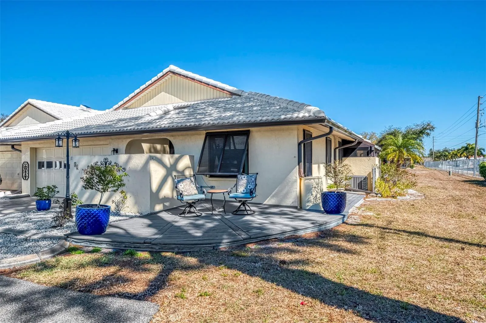 32 PEBBLE ROCK DR