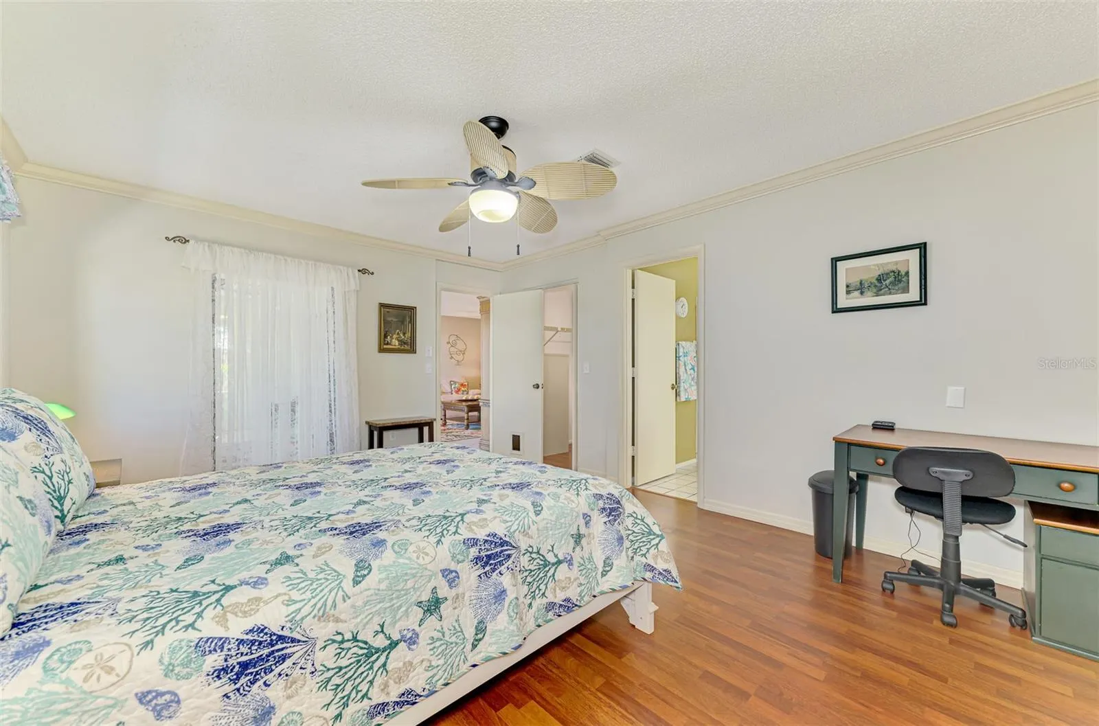 32 PEBBLE ROCK DR