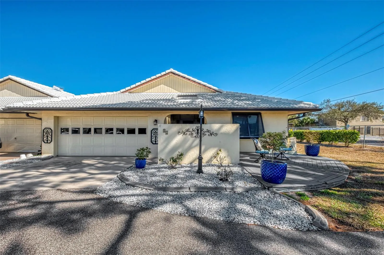 32 PEBBLE ROCK DR