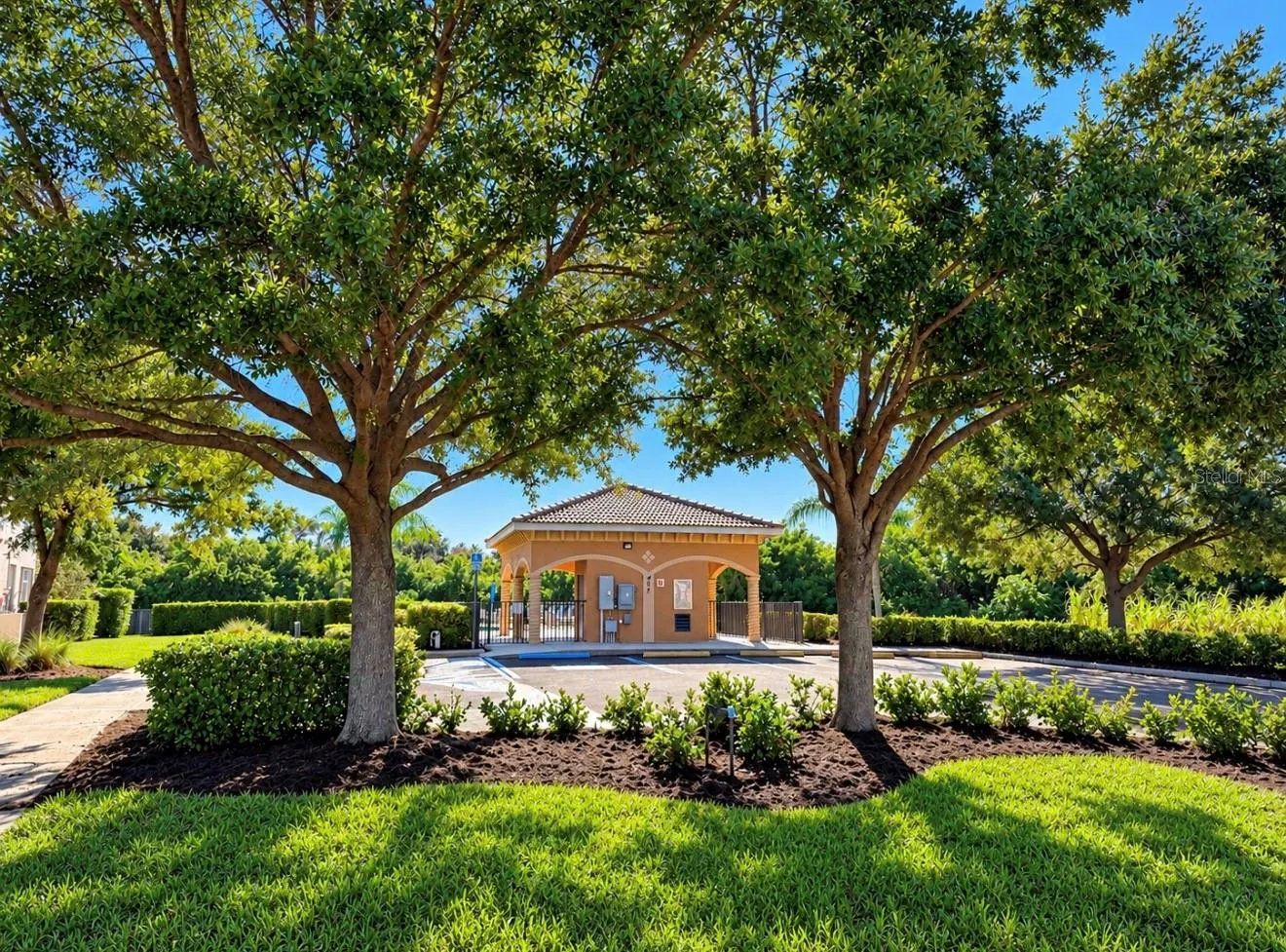 310 WINDING BROOK LN #102 #102
