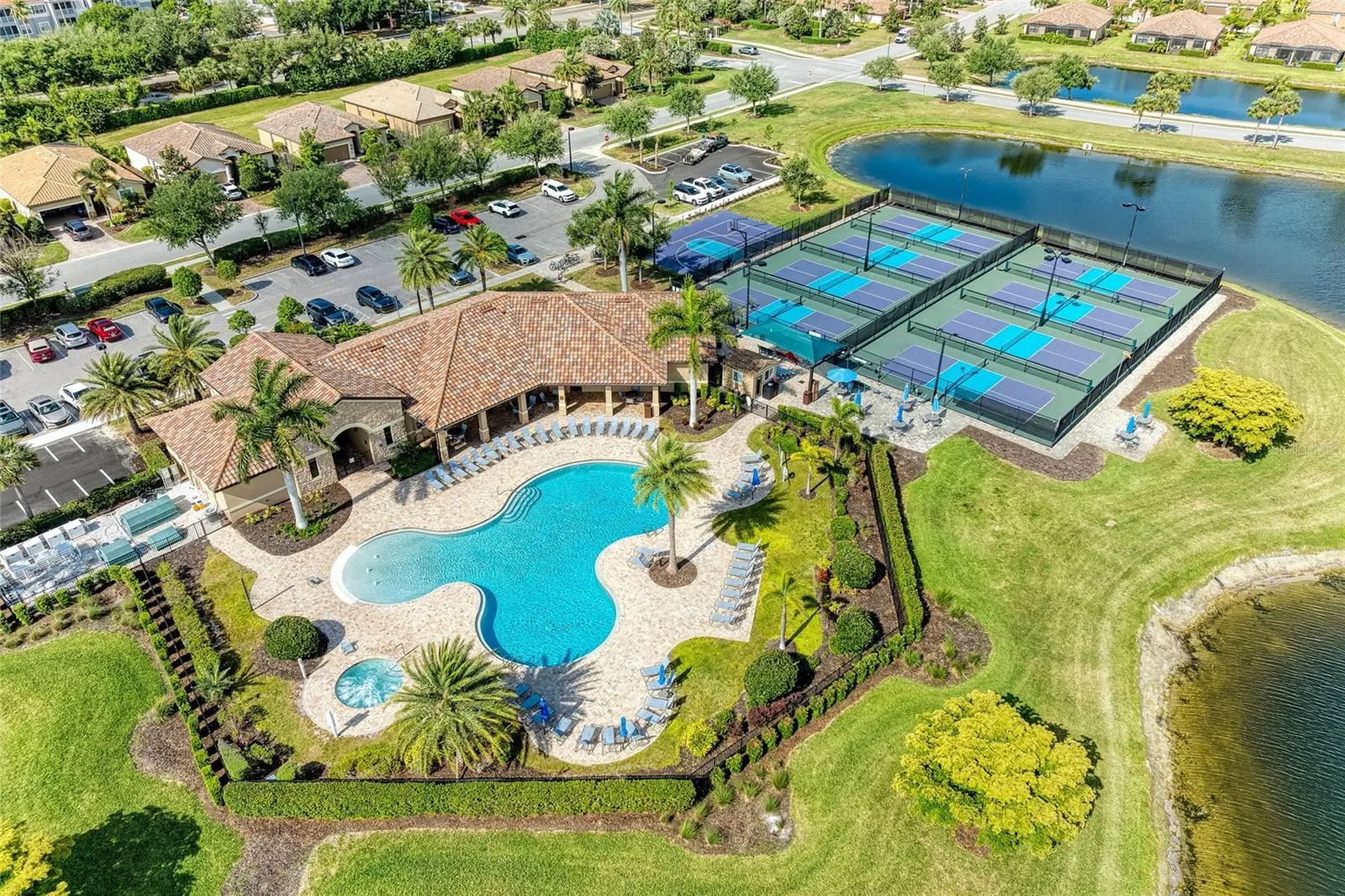 310 WINDING BROOK LN #102 #102