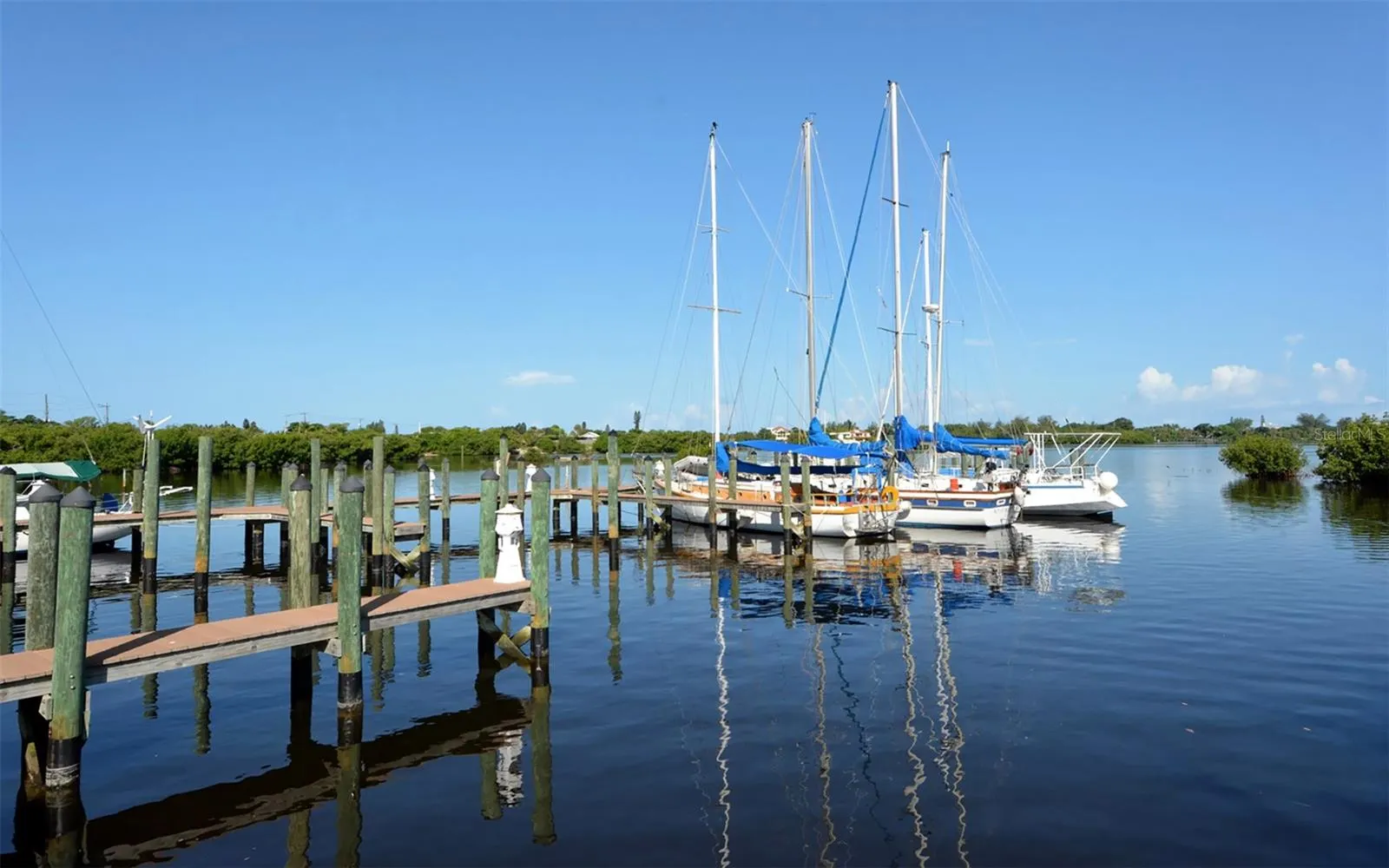 455 OAK POINT RD