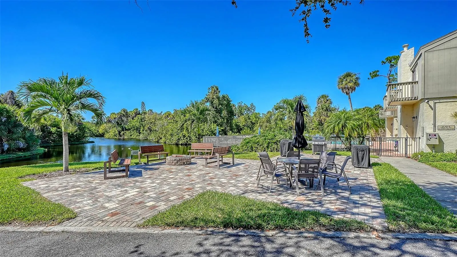 455 OAK POINT RD