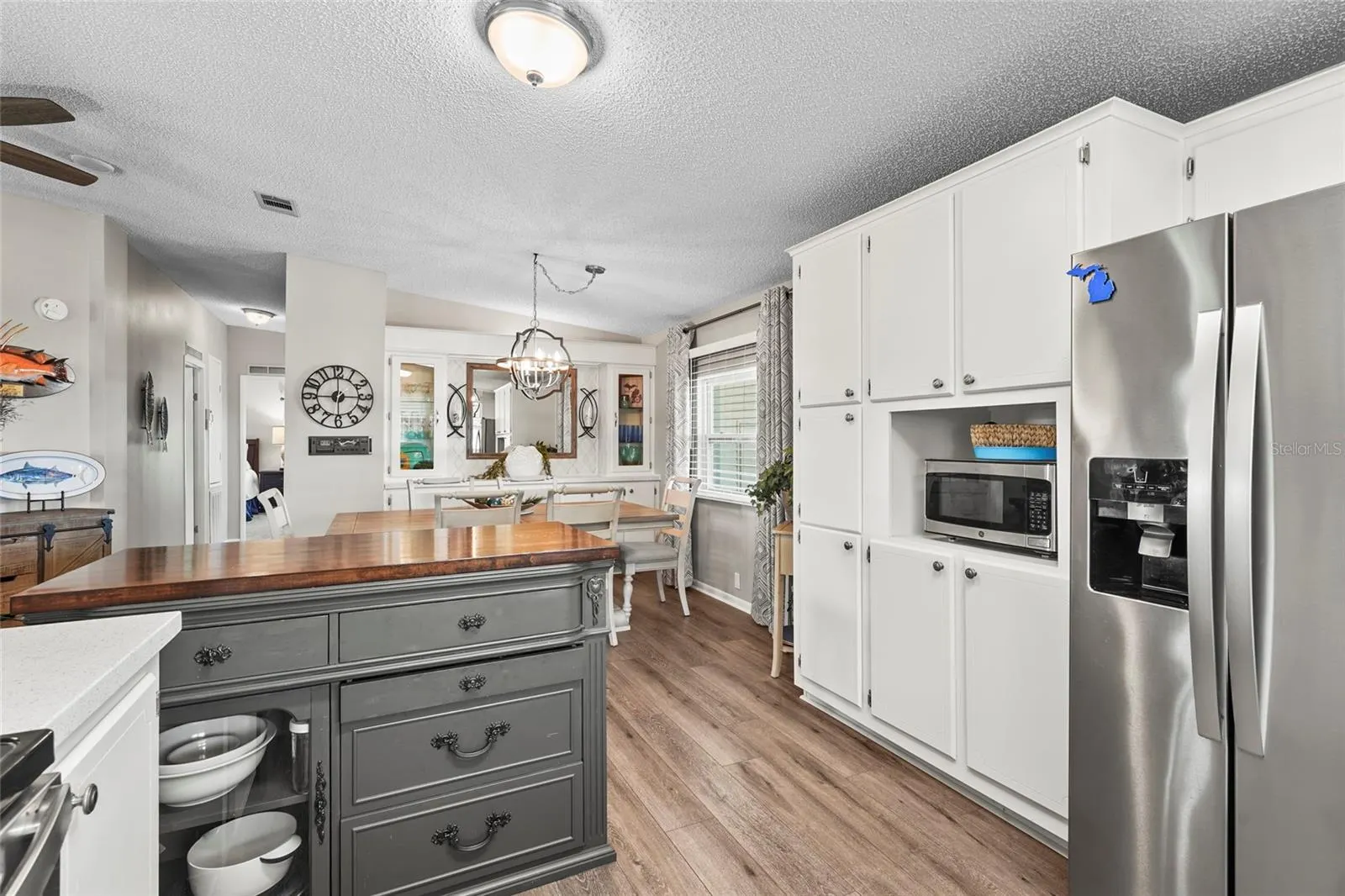 8470 IMPERIAL CIR