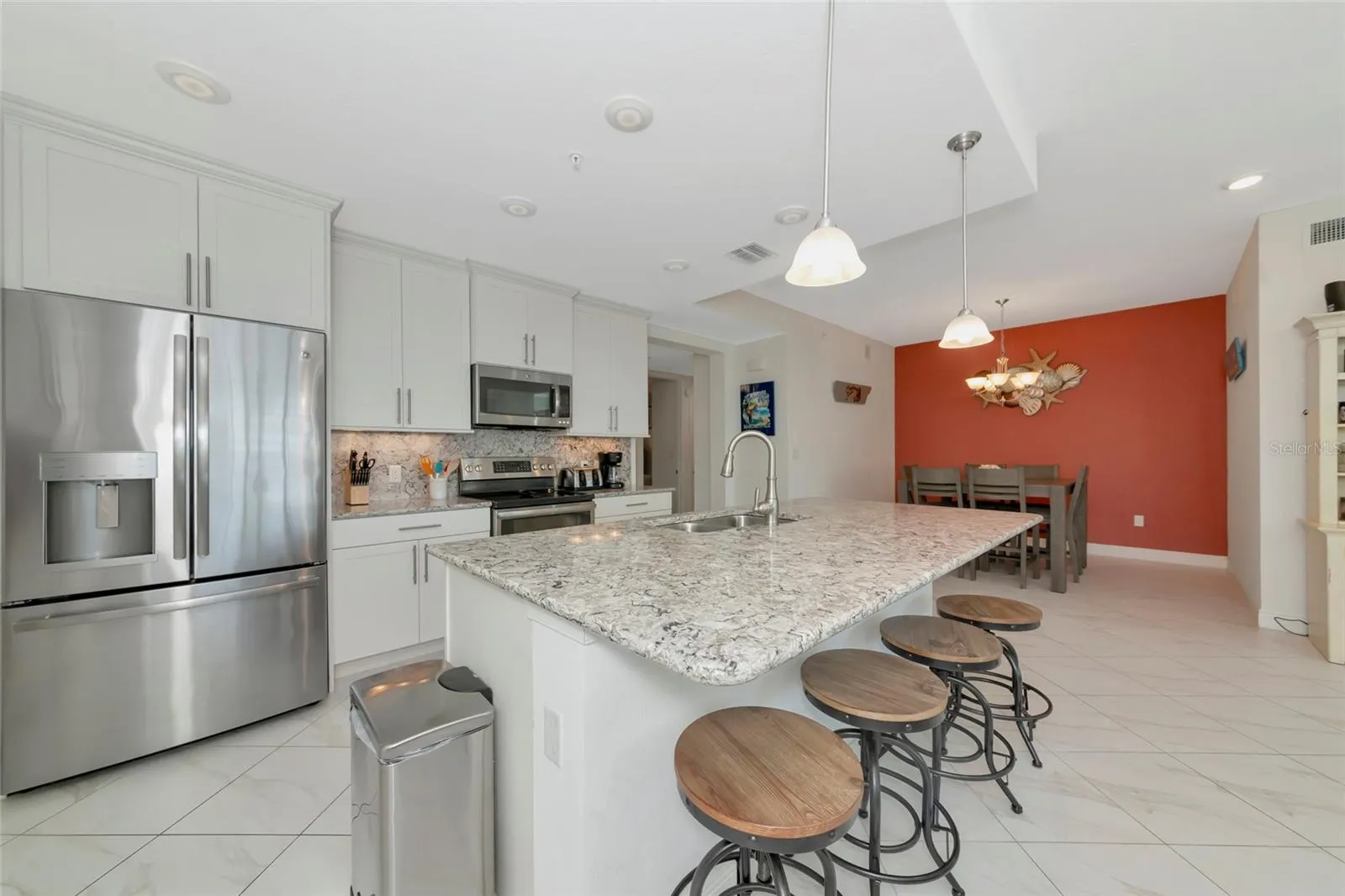 395 ARUBA CIR #203 #203