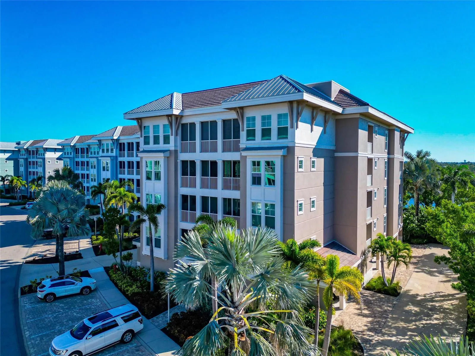 395 ARUBA CIR #203 #203