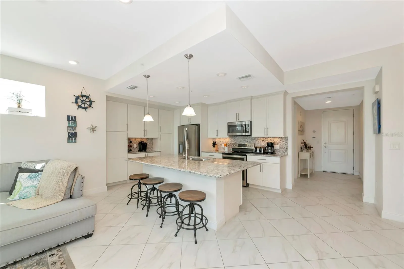 395 ARUBA CIR #203 #203