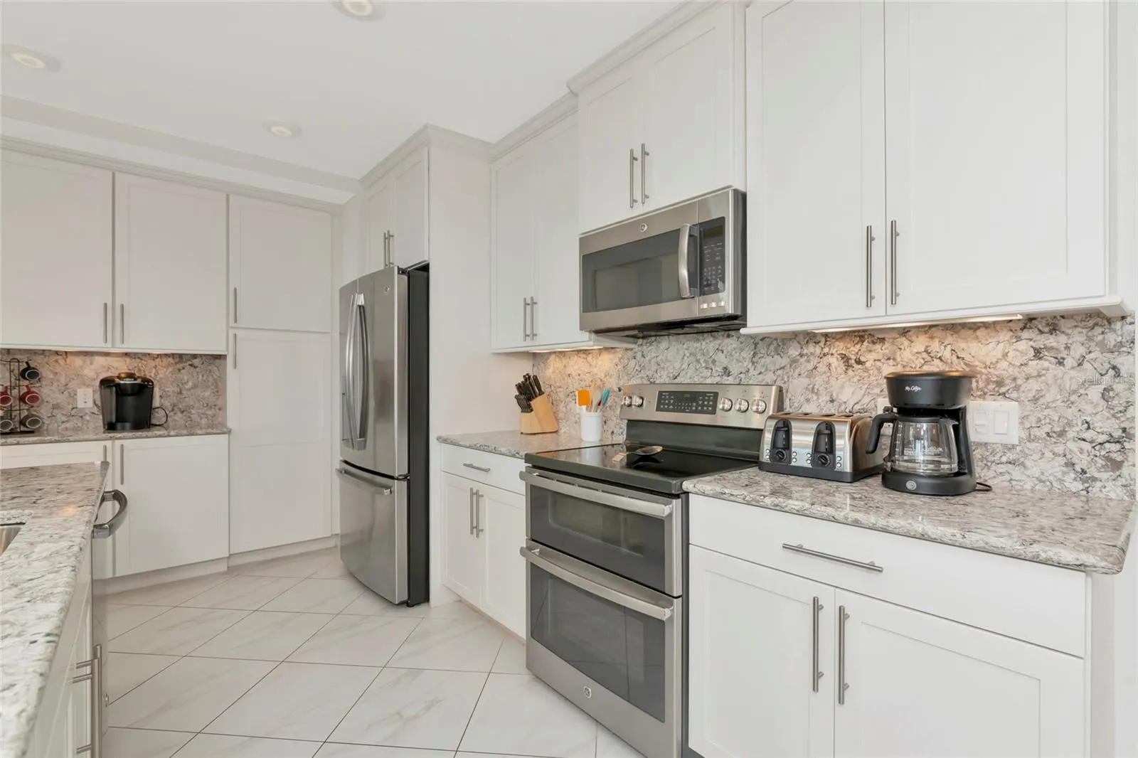 395 ARUBA CIR #203 #203