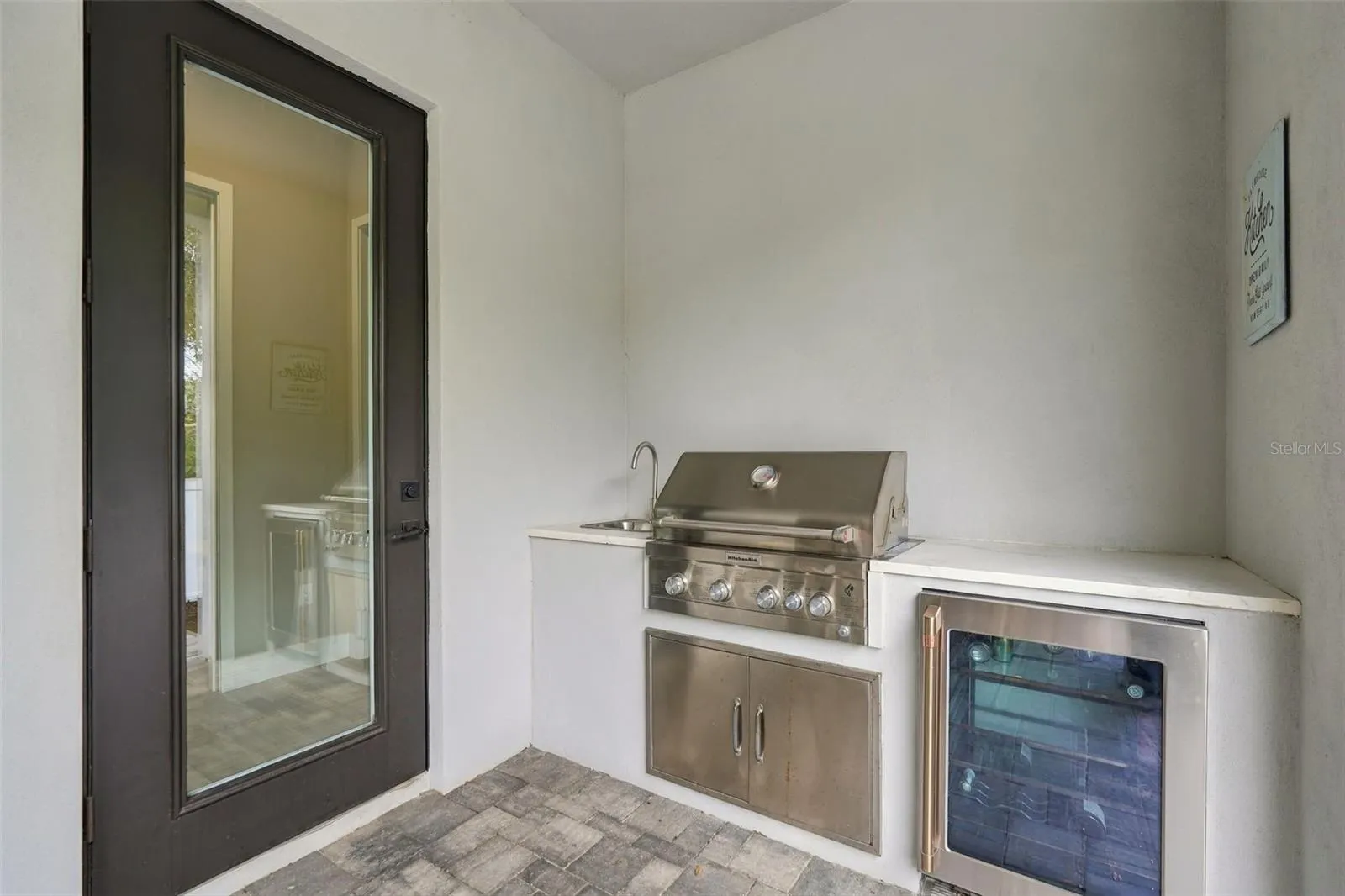 3946 COUNTRY VIEW DR