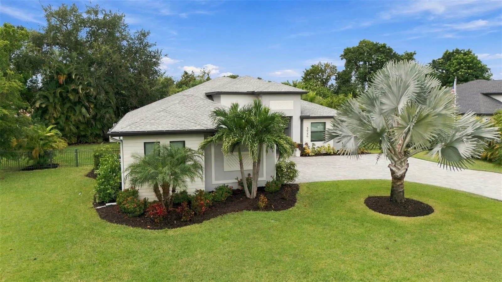 3946 COUNTRY VIEW DR