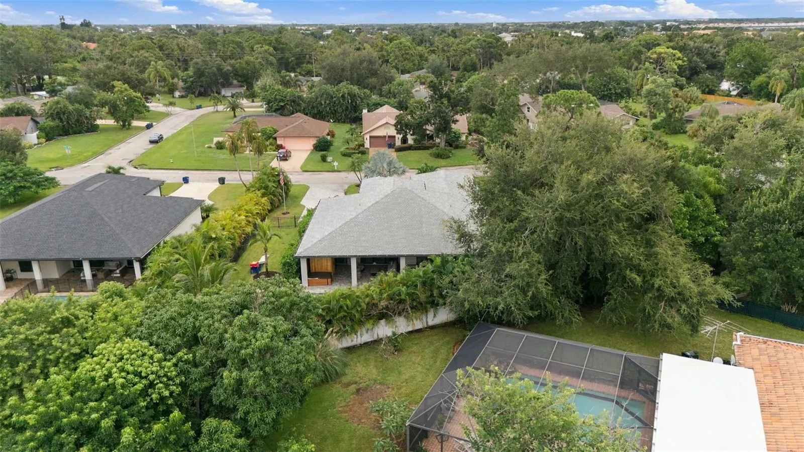 3946 COUNTRY VIEW DR