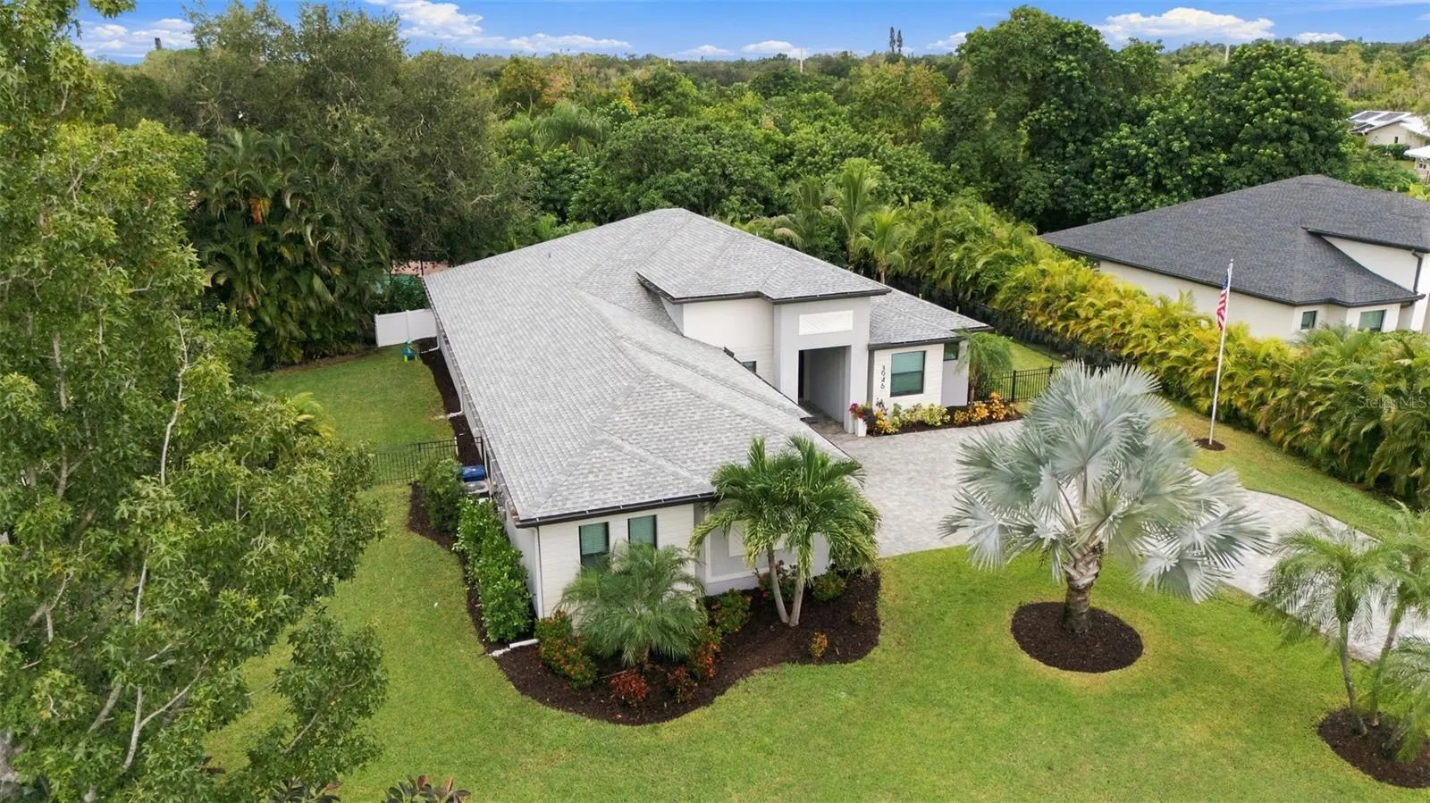 3946 COUNTRY VIEW DR