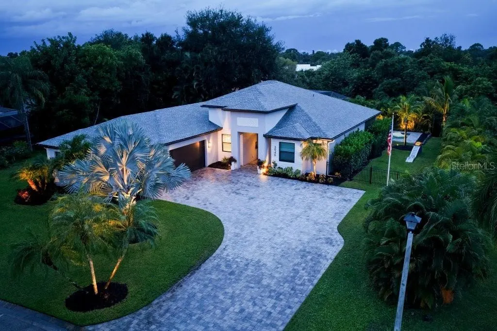 3946 COUNTRY VIEW DR