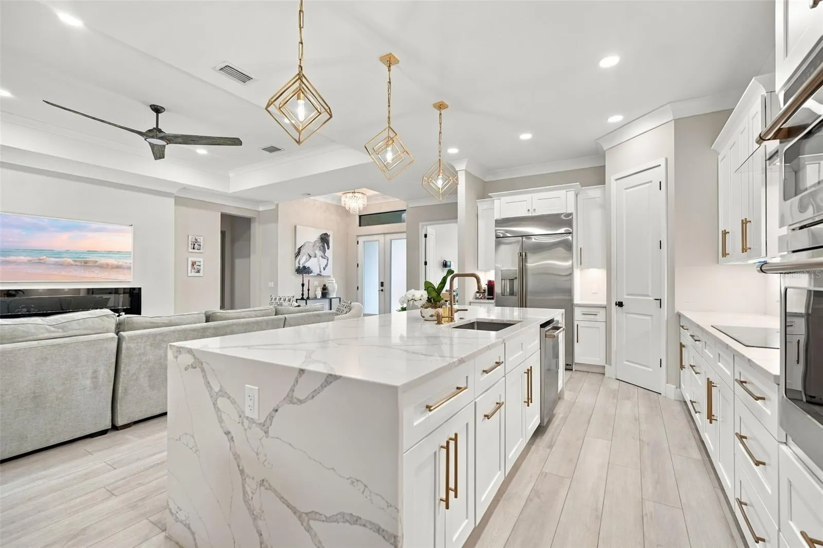 3946 COUNTRY VIEW DR