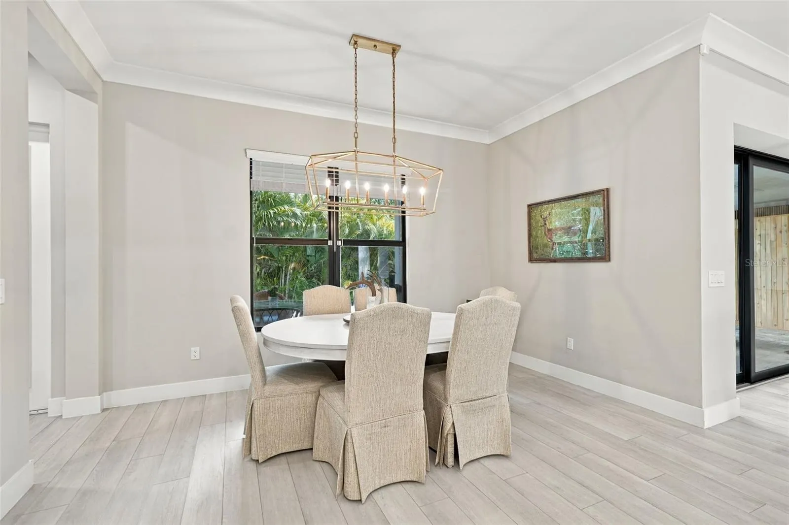 3946 COUNTRY VIEW DR
