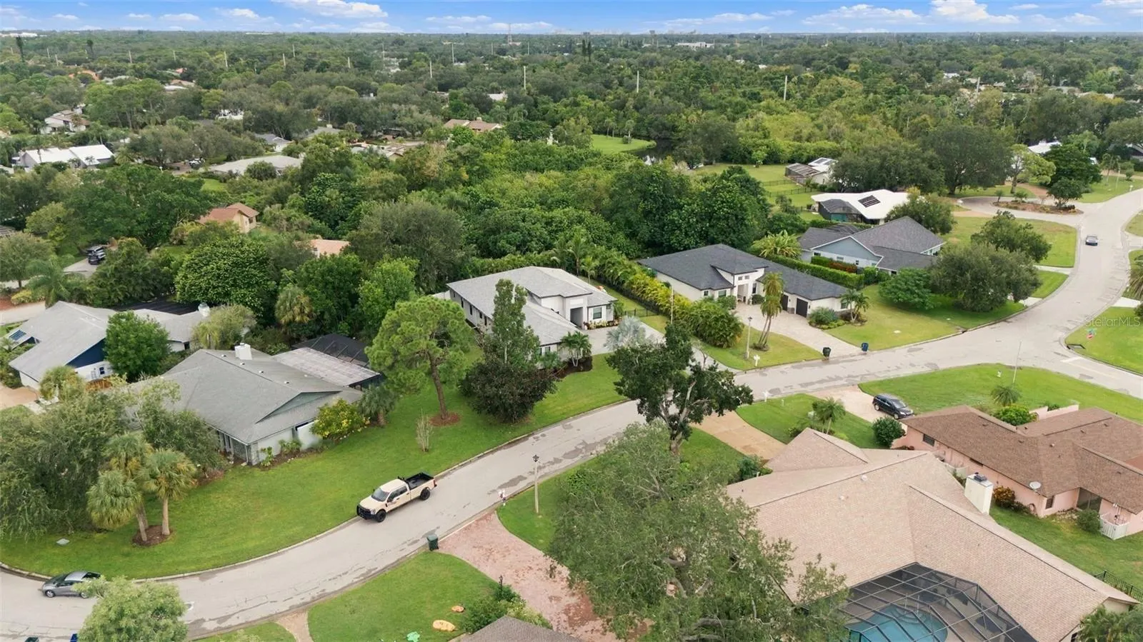 3946 COUNTRY VIEW DR
