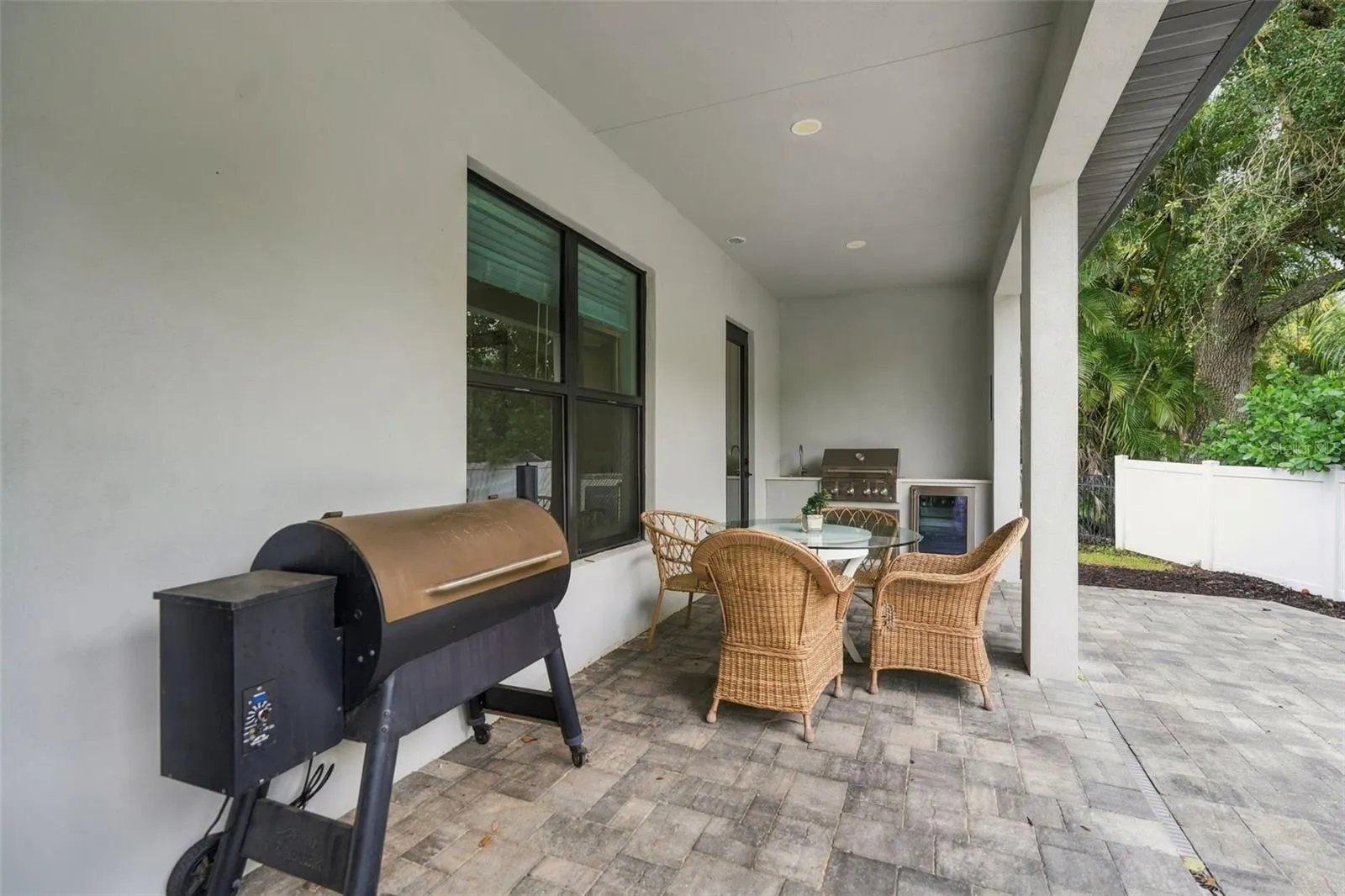 3946 COUNTRY VIEW DR