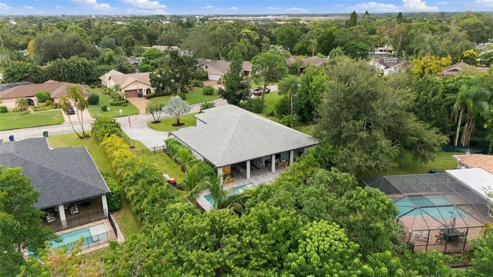 3946 COUNTRY VIEW DR
