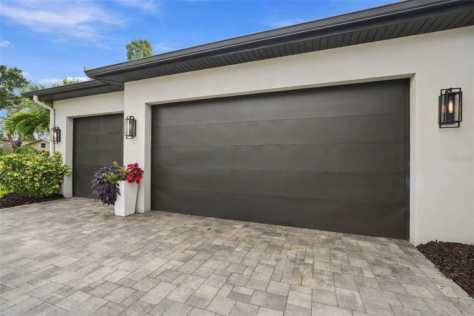 3946 COUNTRY VIEW DR