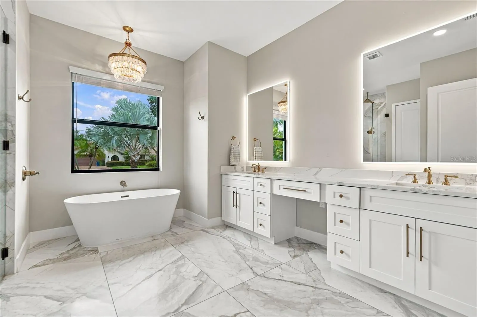 3946 COUNTRY VIEW DR