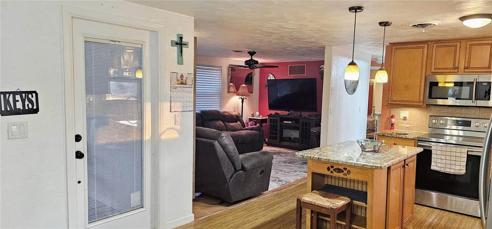 1120 LAMPP DR