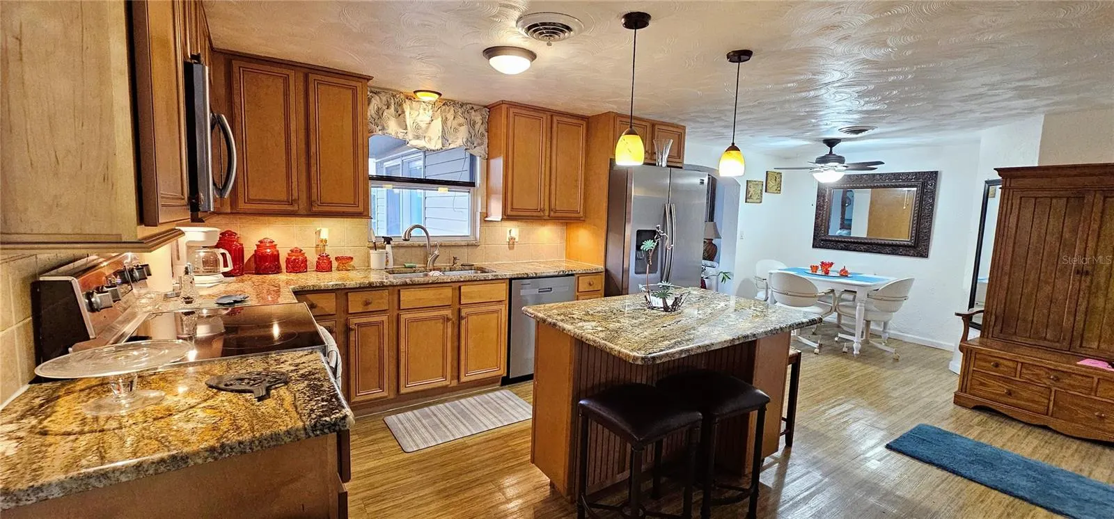 1120 LAMPP DR