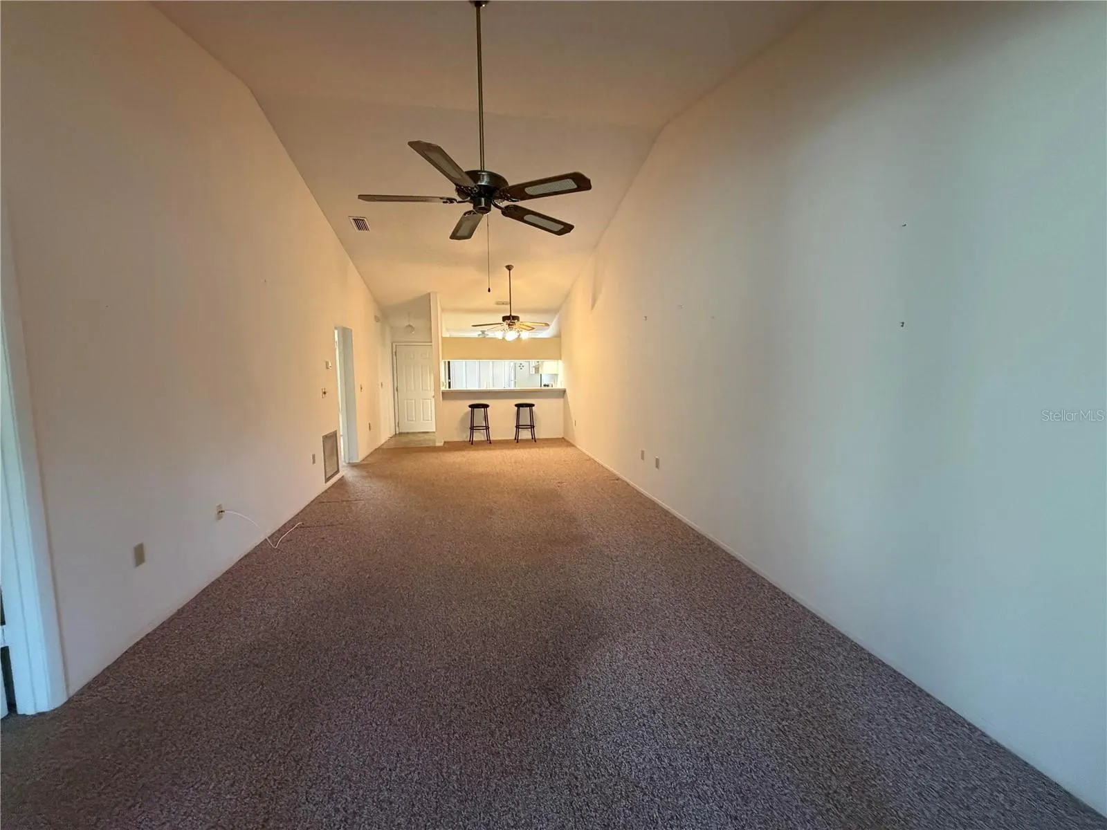 2904 OAK LN