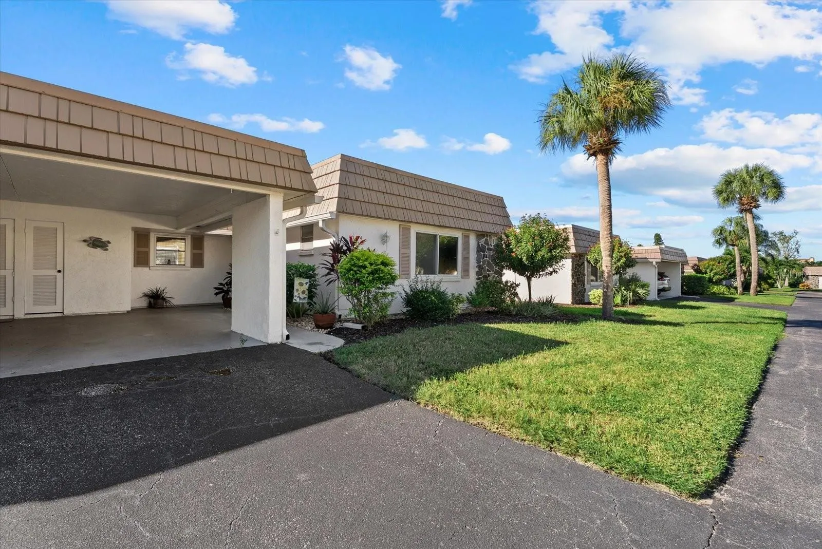 2320 AQUABLUFF PL #V274 #V274