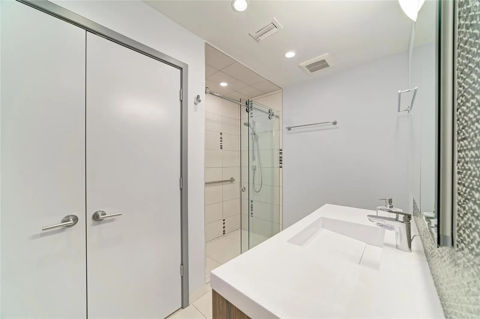 2403 ARBORETUM CIR #29 #29