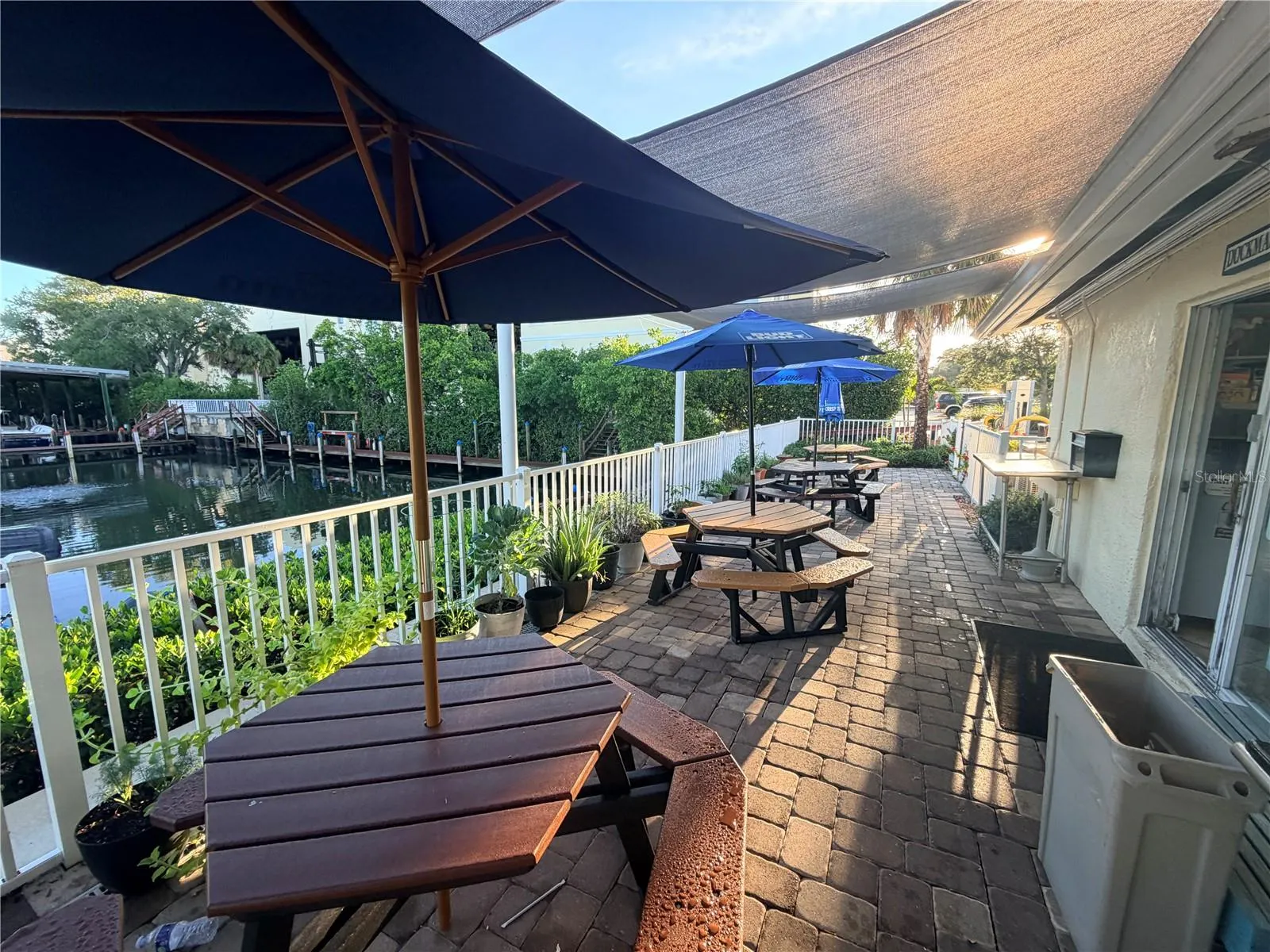 570 BLACKBURN POINT RD #Siesta 25 #Siesta 25