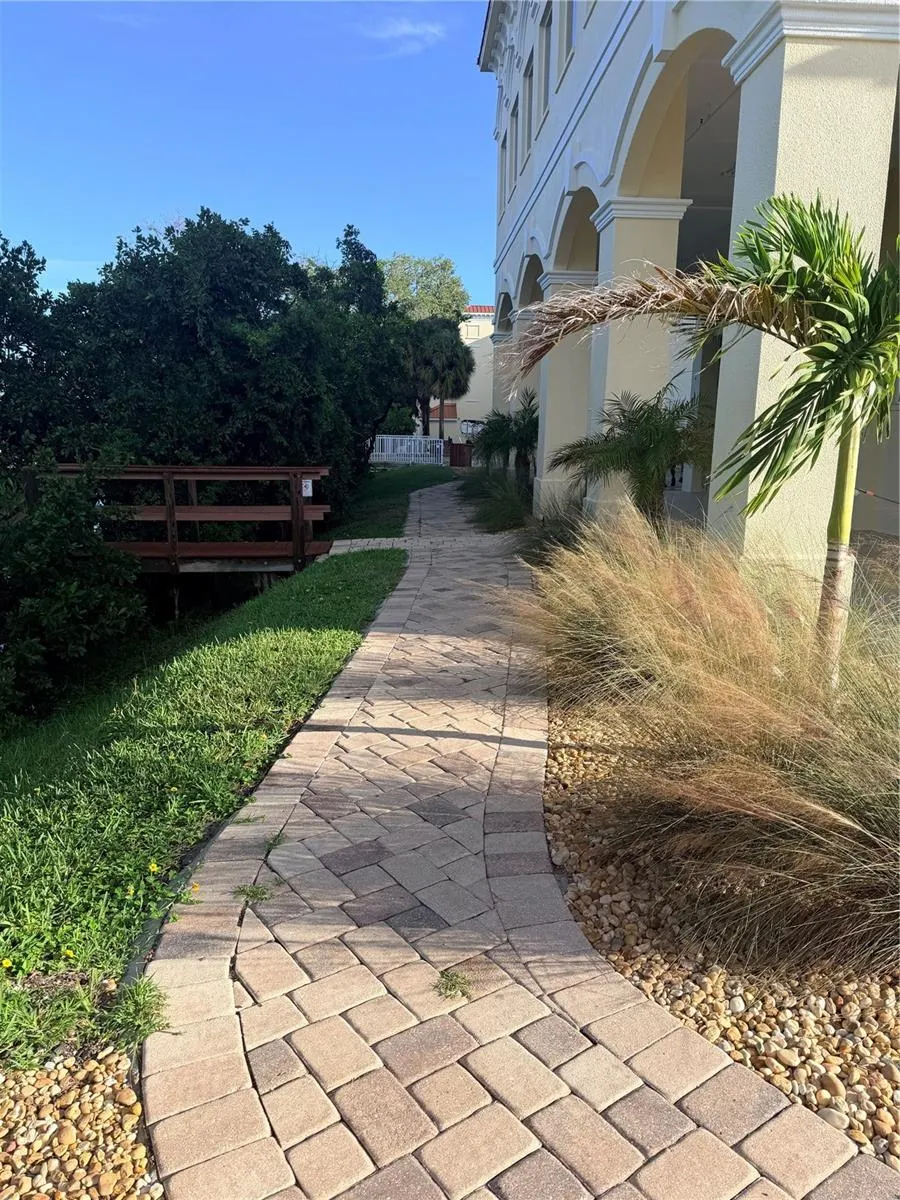 570 BLACKBURN POINT RD #Siesta 25 #Siesta 25