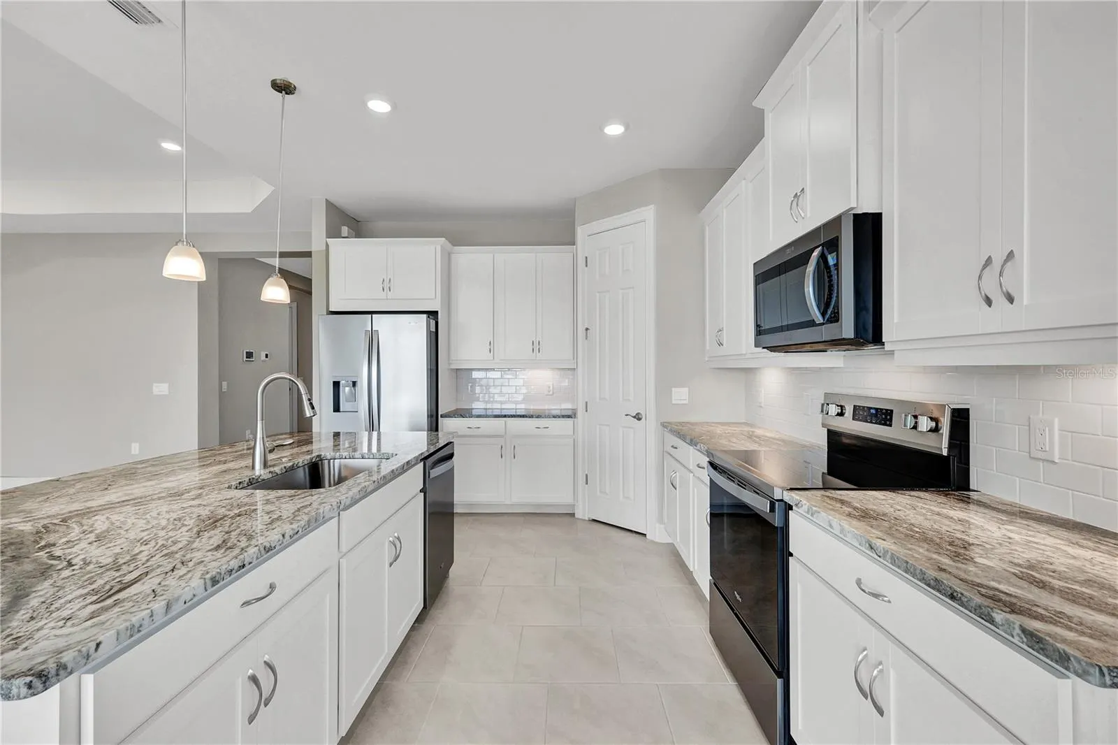 447 SPRING HILL LAKE LOOP