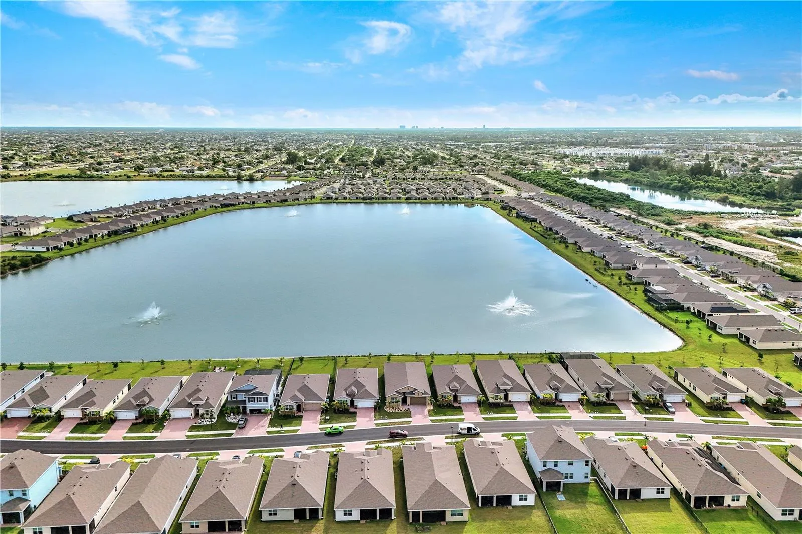 447 SPRING HILL LAKE LOOP