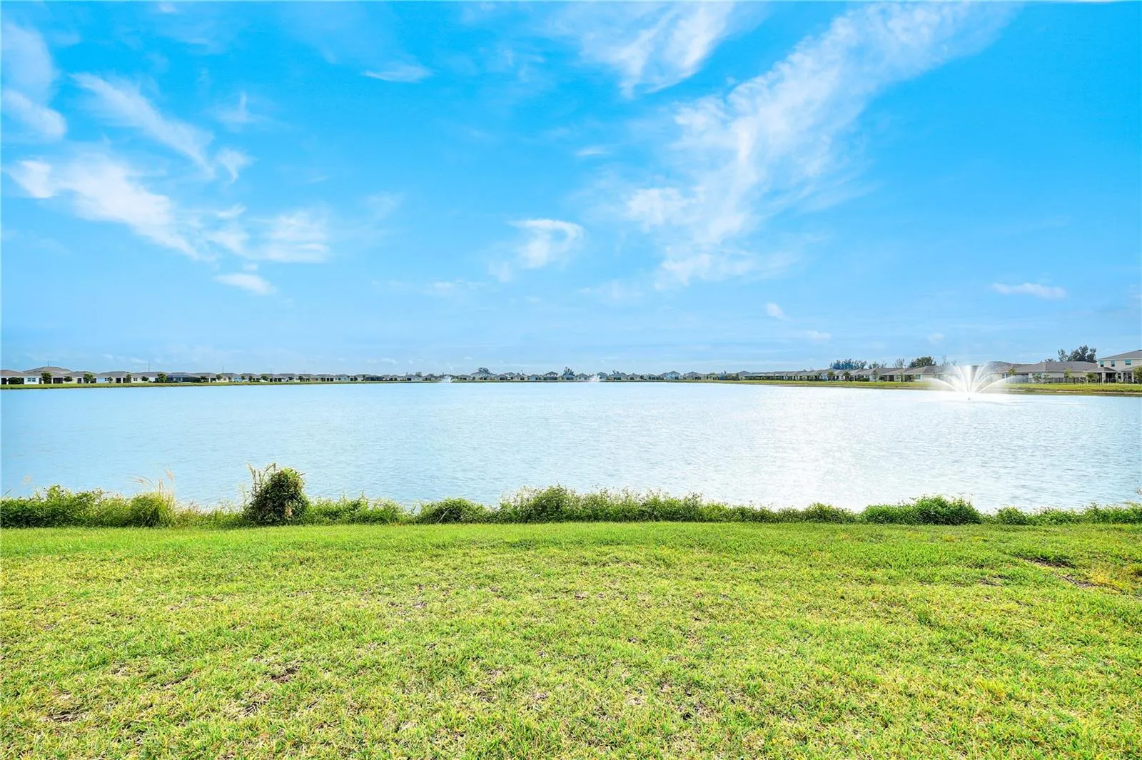 447 SPRING HILL LAKE LOOP
