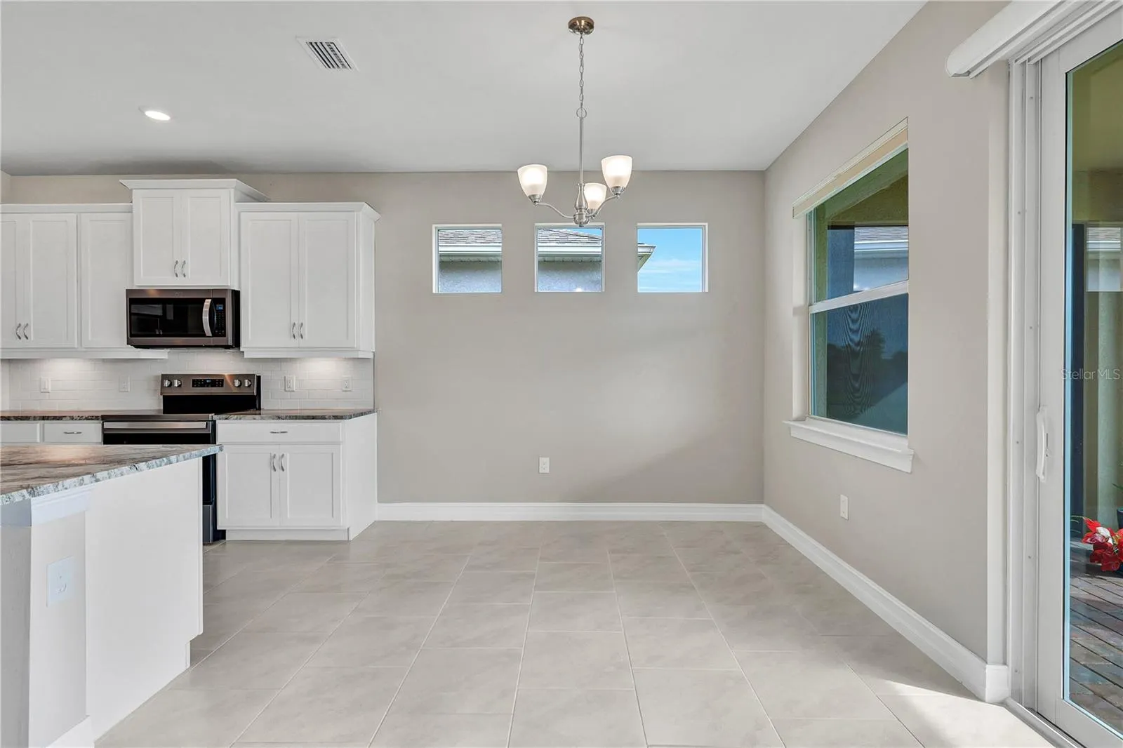 447 SPRING HILL LAKE LOOP