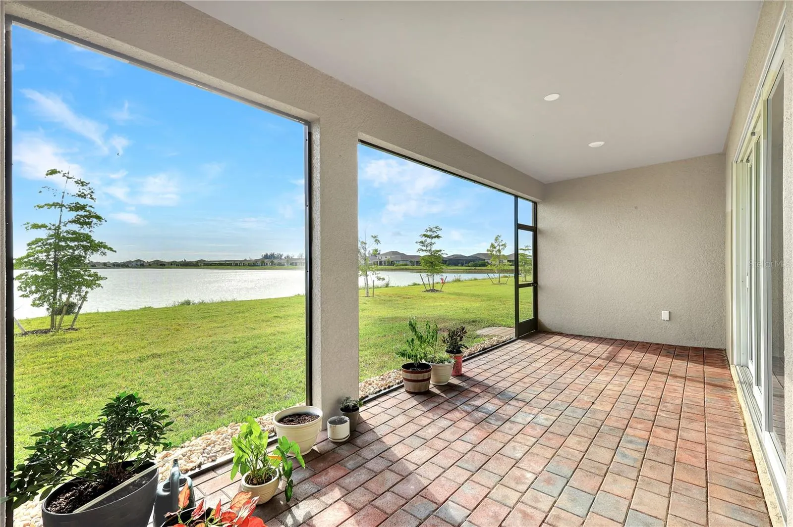 447 SPRING HILL LAKE LOOP