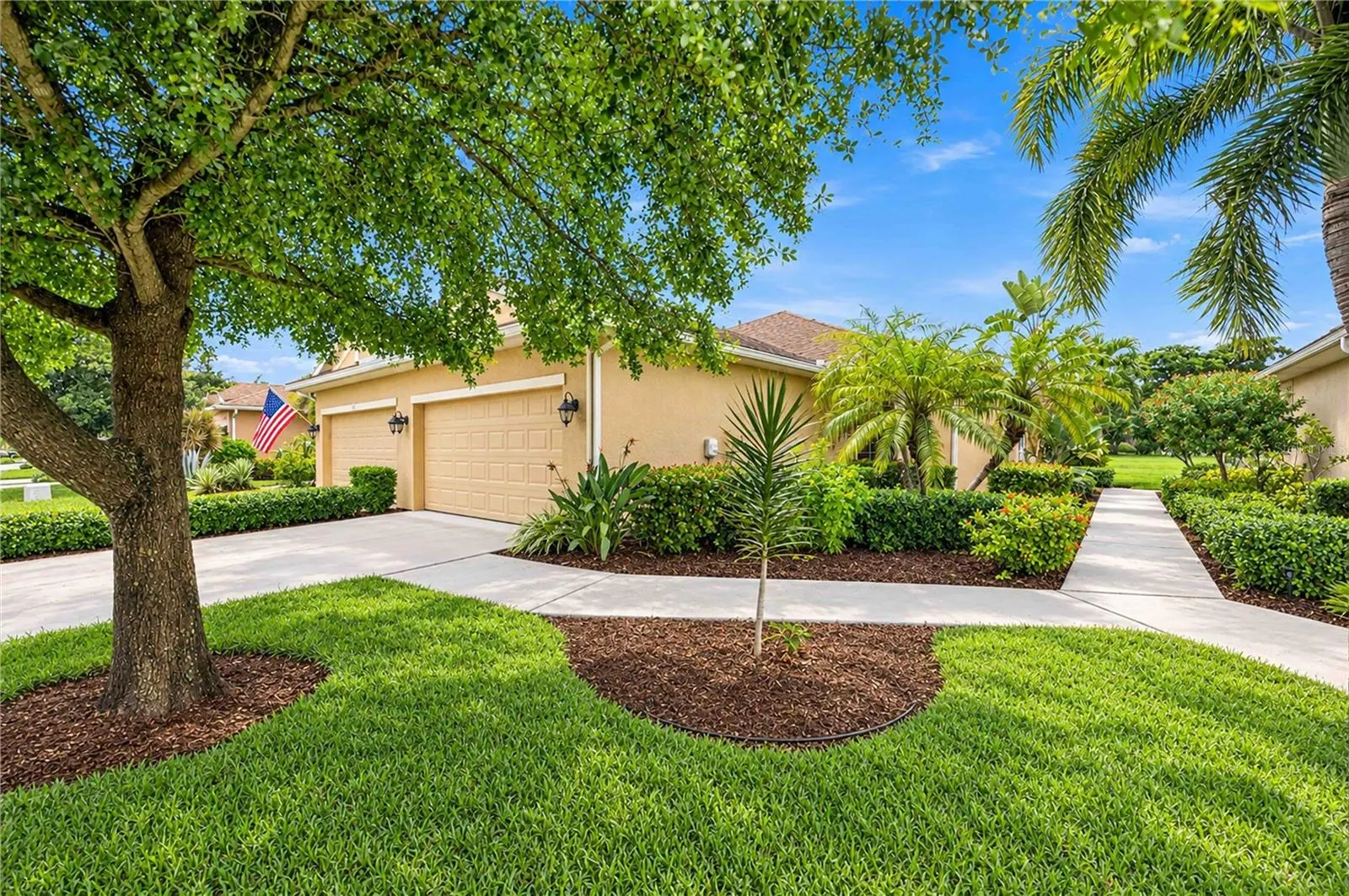 299 CAPULET DR
