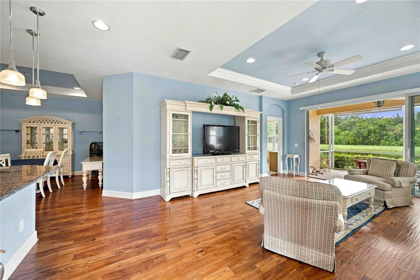 299 CAPULET DR