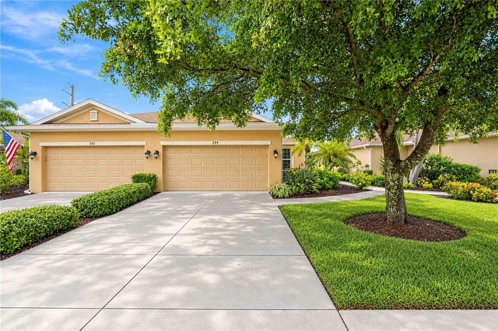 299 CAPULET DR