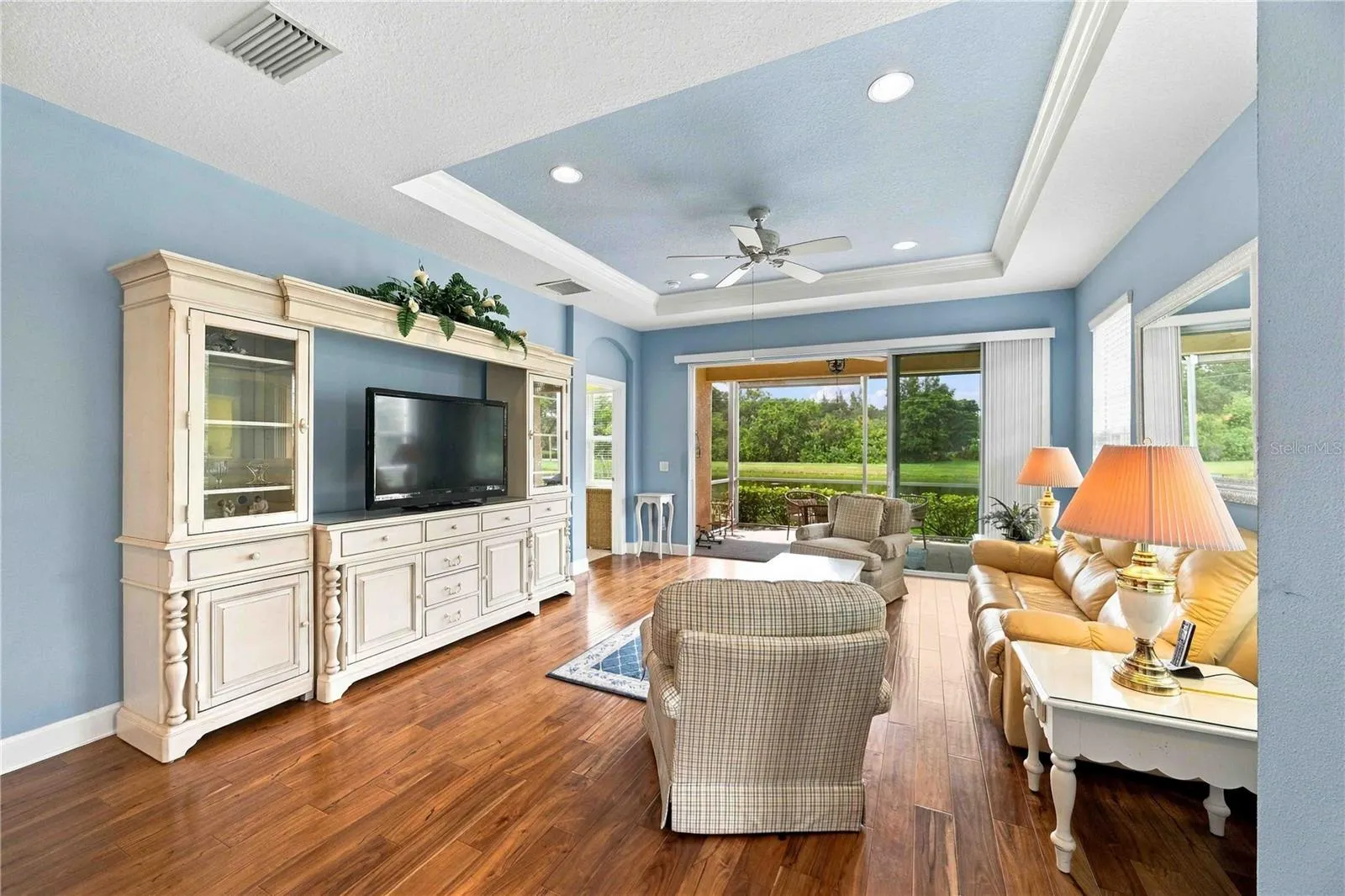 299 CAPULET DR