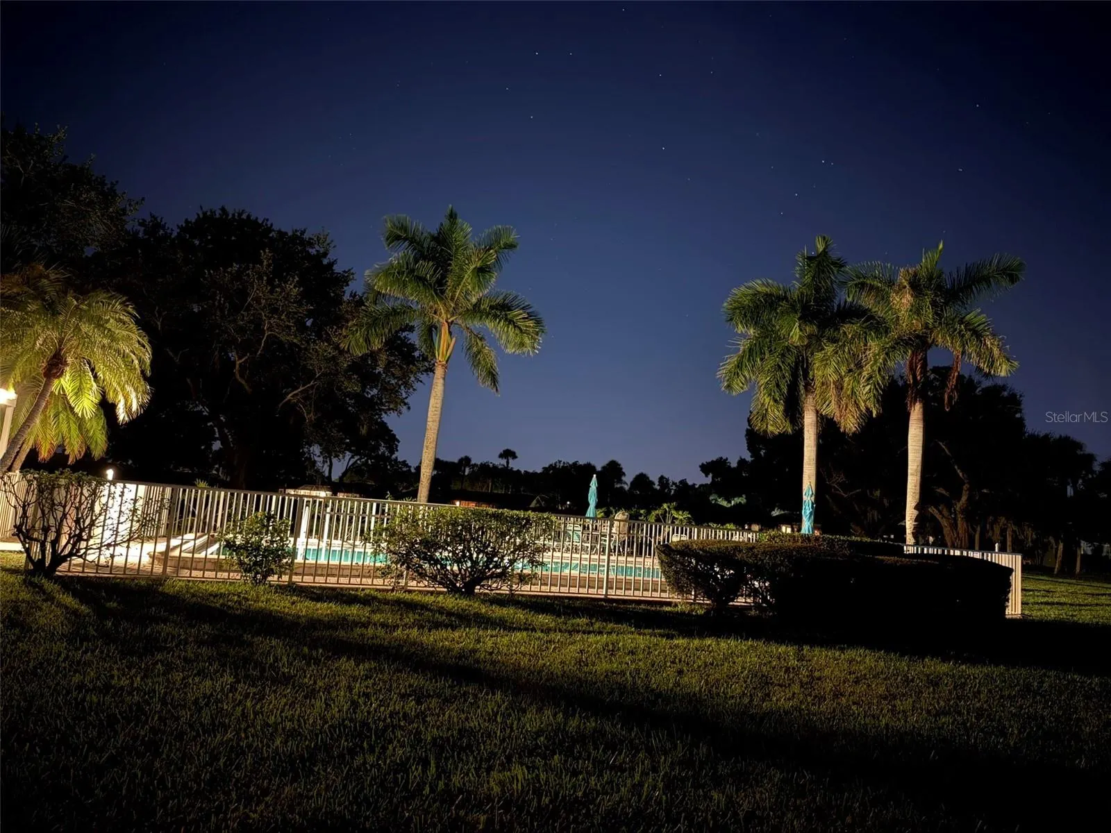 2319 LAKESIDE MEWS #B3 #B3