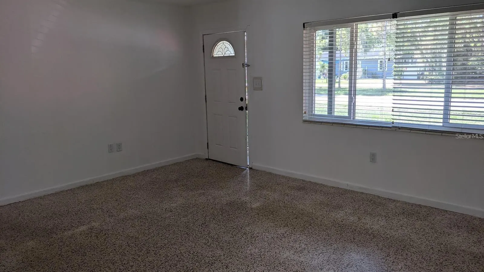 2104 PALM TER