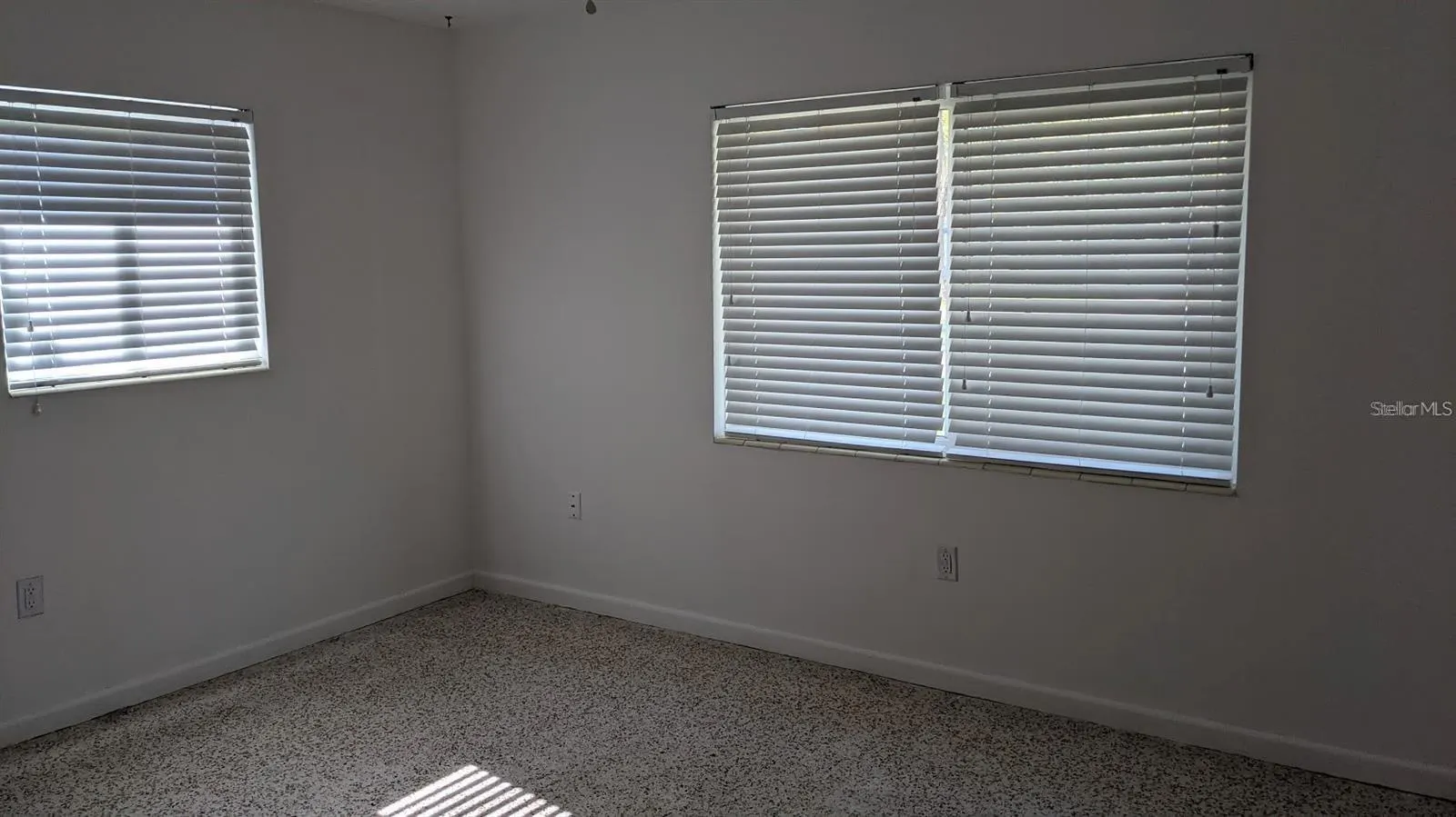 2104 PALM TER